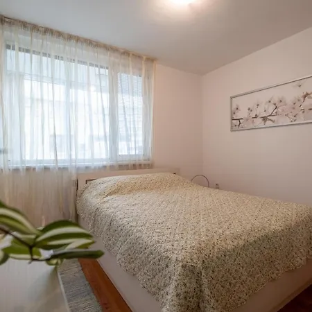 Comfortable And Quiet 1bdrm Apt. Διαμέρισμα