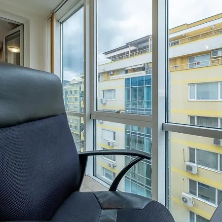 Comfortable And Quiet 1bdrm Apt. Lägenhet *