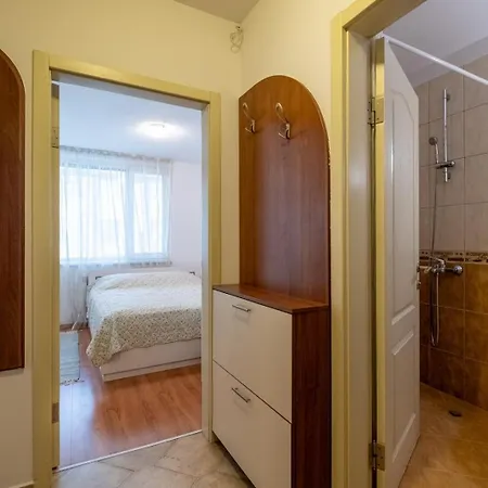 Lägenhet Comfortable And Quiet 1bdrm Apt.